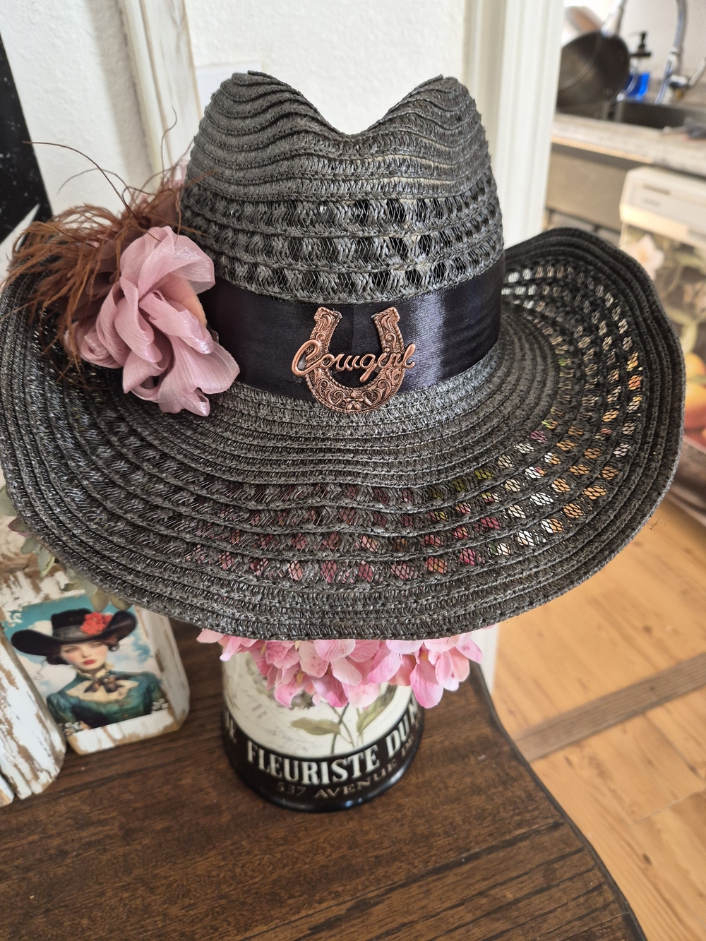 Wrangler Black Straw Western Hat with Pink Flower and Horseshoe Emblem